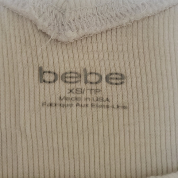 BEBE DOUBLE V-NECK TEE - Picture 4 of 5